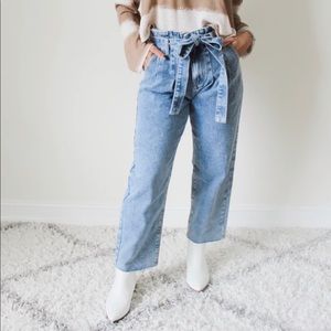 Mom Jeans w/ Bow tie Belt 🧡